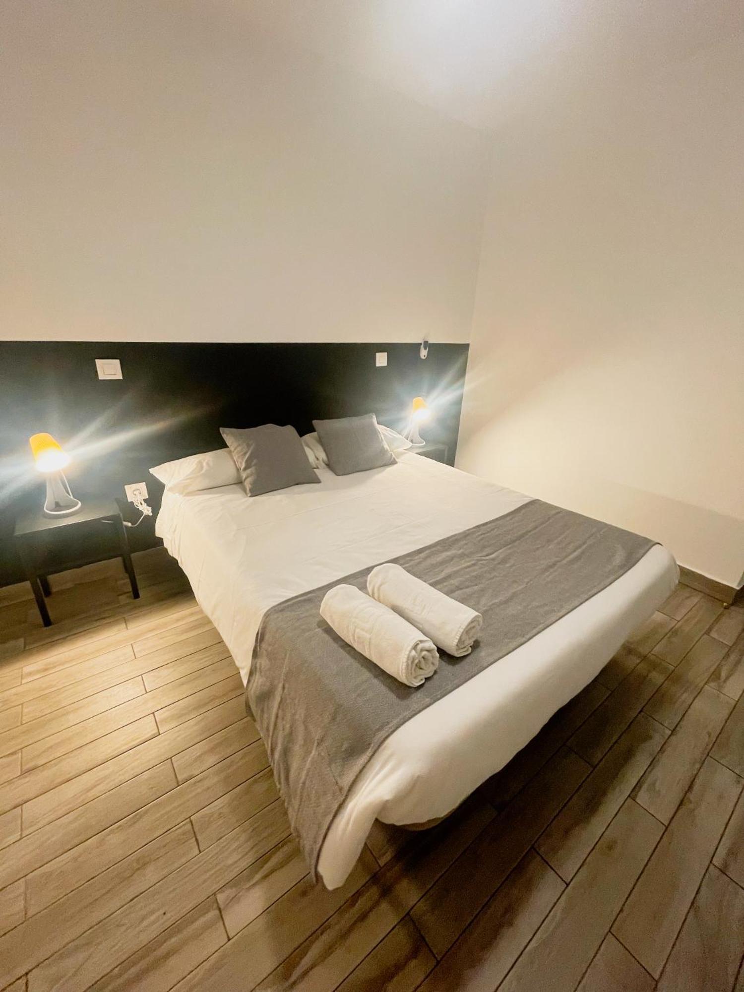 Arce Habitaciones Madrid Ngoại thất bức ảnh
